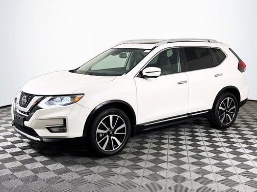 White 2019 Nissan Rogue SL