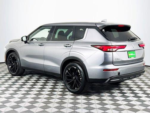 2023 Mitsubishi Outlander SE Black Edition