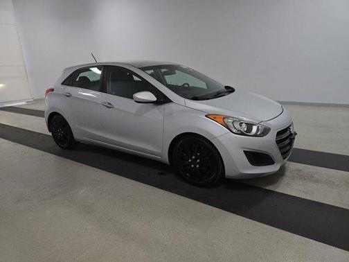 2017 Hyundai Elantra GT Base