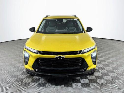 Nitro Yellow Metallic 2024 Chevrolet Trax FWD ACTIV