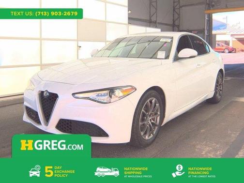 2018 Alfa Romeo Giulia Base