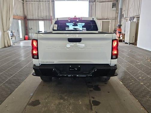 2024 Chevrolet Colorado WT