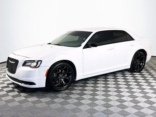 2019 Chrysler 300 Touring