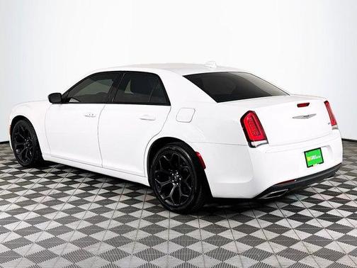 2019 Chrysler 300 Touring