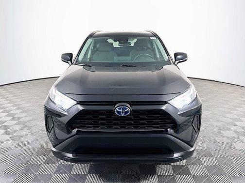 2022 Toyota RAV4 Hybrid XLE