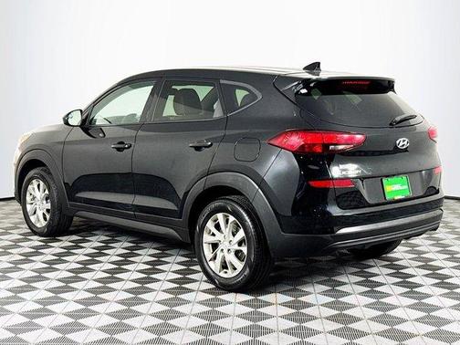 2021 Hyundai TUCSON SE