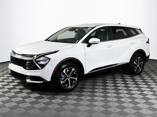 Glacial White Pearl 2023 Kia Sportage EX