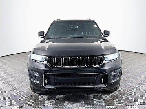 2022 Jeep Grand Cherokee Overland