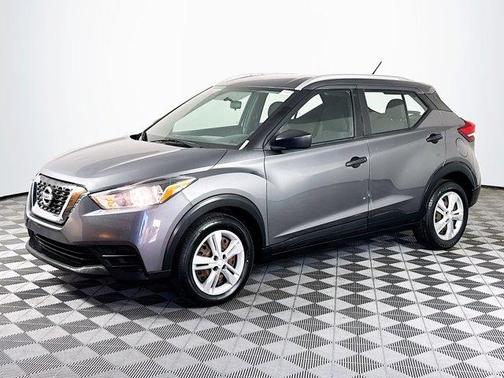 Gun Metallic 2019 Nissan Kicks S