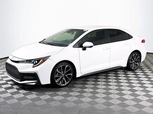 Super White 2020 Toyota Corolla SE