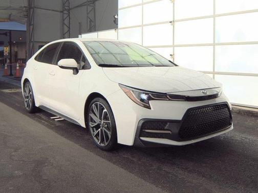 Super White 2020 Toyota Corolla SE