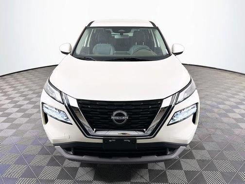 White 2023 Nissan Rogue SV