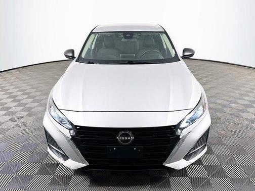 Brilliant Silver Metallic 2024 Nissan Altima 2.5 SV