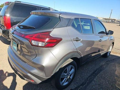 Gun Metallic 2021 Nissan Kicks S