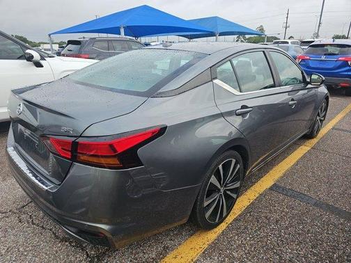 Gun Metallic 2021 Nissan Altima 2.5 SR