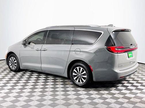 2021 Chrysler Pacifica Touring-L