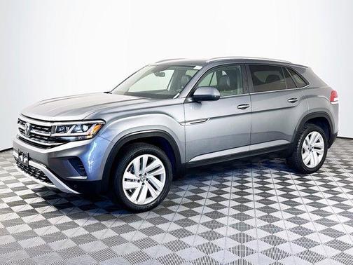 Platinum Gray Metallic 2023 Volkswagen Atlas Cross Sport 3.6L V6 SE w/Technology