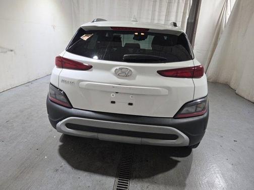 Lunar White 2022 Hyundai KONA SEL