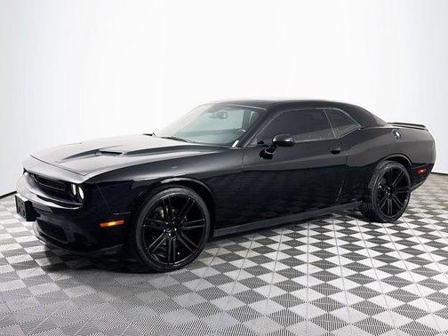 2017 Dodge Challenger SXT