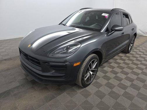 2023 Porsche Macan Base