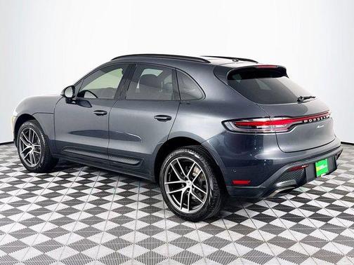 2023 Porsche Macan Base