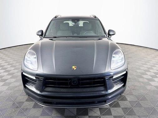 2023 Porsche Macan Base