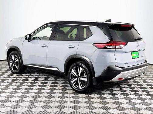 2 Tone Gray / Black Roof 2023 Nissan Rogue Platinum
