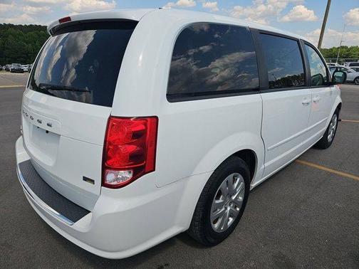 White Knuckle Clearcoat 2017 Dodge Grand Caravan SE