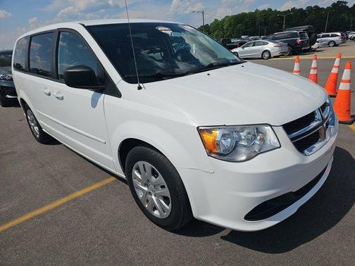 White Knuckle Clearcoat 2017 Dodge Grand Caravan SE
