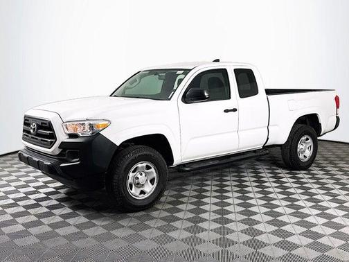 2017 Toyota Tacoma SR