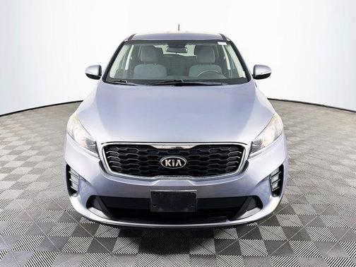 Everlasting Silver 2019 Kia Sorento L