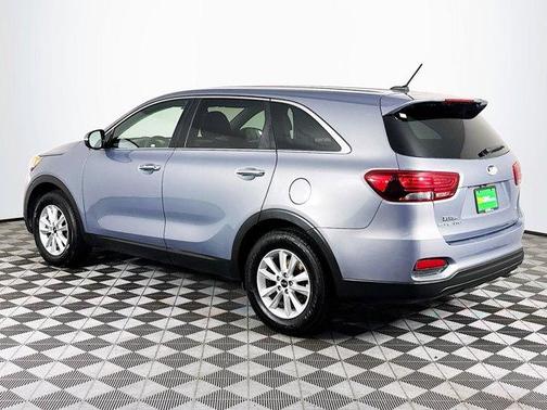 Everlasting Silver 2019 Kia Sorento L