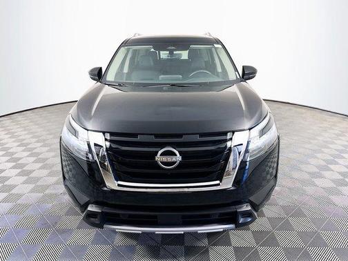 Black 2025 Nissan Pathfinder SL