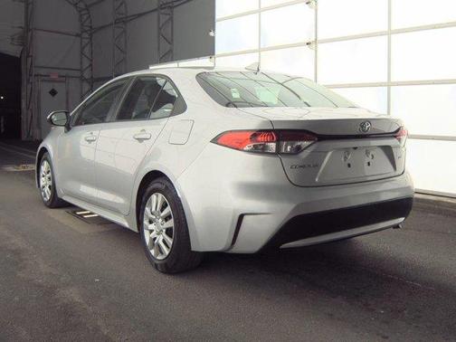 Classic Silver Metallic 2021 Toyota Corolla LE