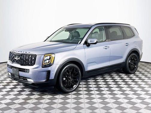 Everlasting Silver 2022 Kia Telluride SX