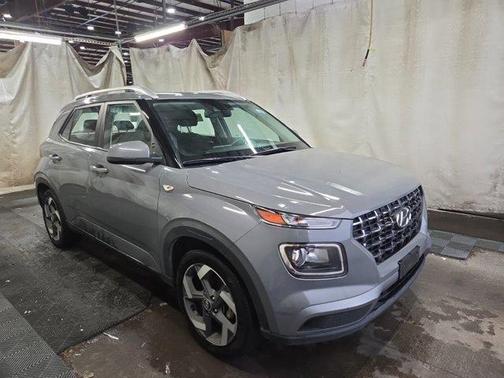 2022 Hyundai VENUE SEL