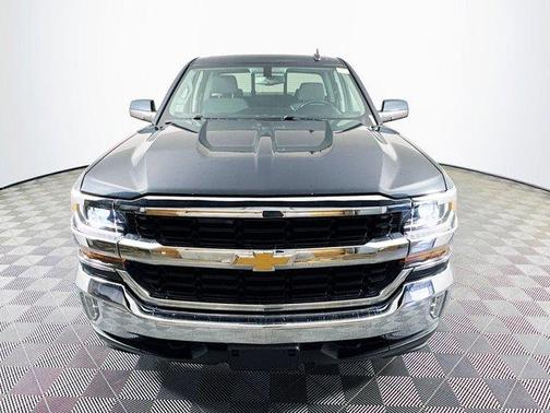 Graphite Metallic 2017 Chevrolet Silverado 1500 LT