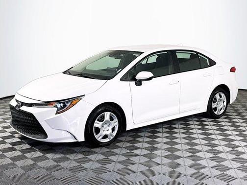Super White 2021 Toyota Corolla LE