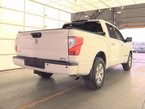 2018 Nissan Titan SV