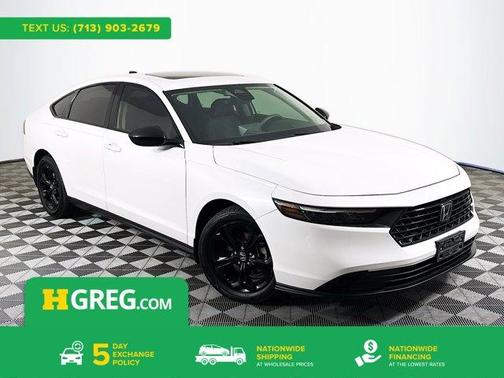 Platinum White Pearl 2025 Honda Accord SE