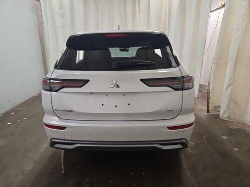 2025 Mitsubishi Outlander SEL