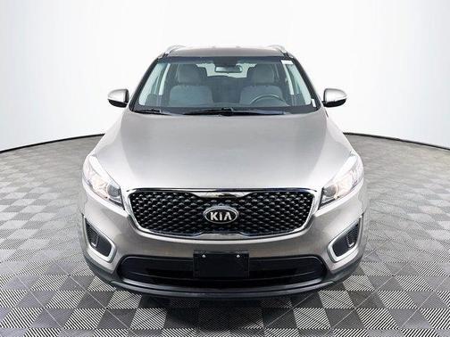 Titanium Silver 2018 Kia Sorento LX