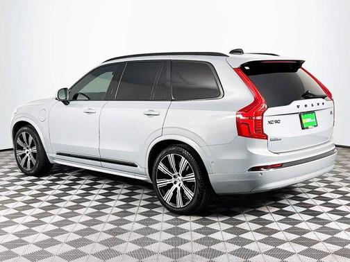 2024 Volvo XC90 Recharge Plug-In Hybrid T8 Ultimate Bright Theme 7-Seater