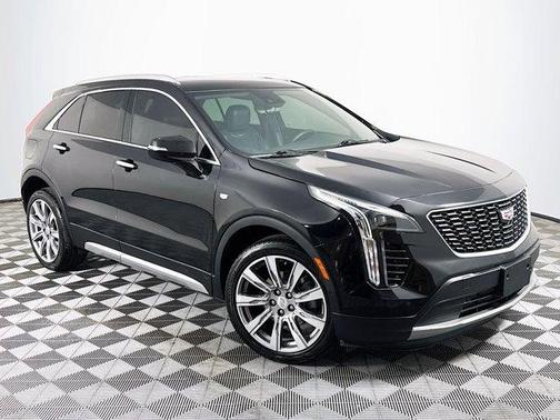 2022 Cadillac XT4 Premium Luxury
