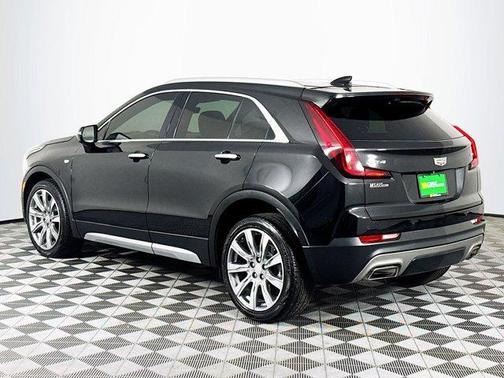 2022 Cadillac XT4 Premium Luxury