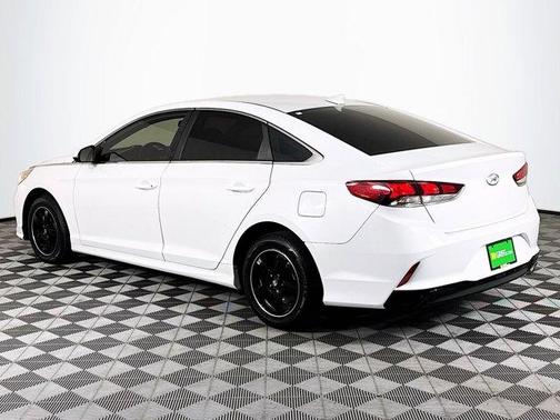 Quartz White Pearl 2019 Hyundai SONATA SE