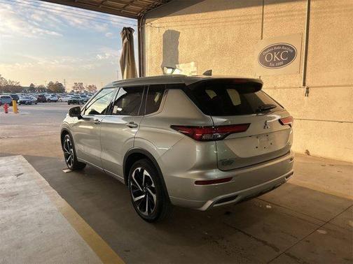 2024 Mitsubishi Outlander SEL Black Edition