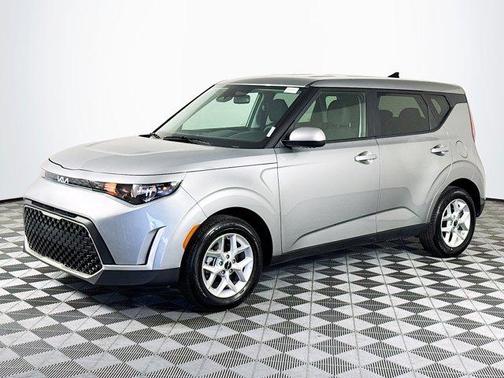 Steel Gray 2025 Kia Soul LX