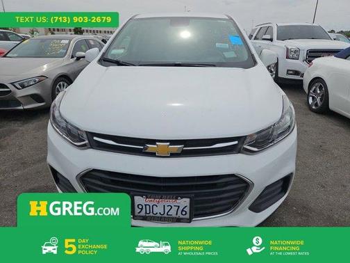 Summit White 2022 Chevrolet Trax LS