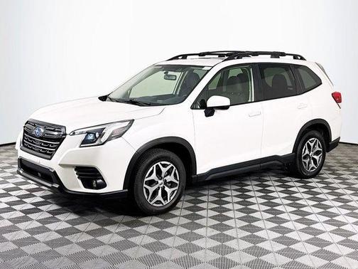 Crystal White Pearl 2024 Subaru Forester Premium